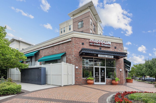 Midtown at Camp Springs in Camp Springs, MD - Foto de edificio - Building Photo