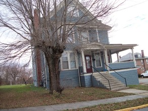 302 N Eighth St in Princeton, WV - Building Photo - Building Photo