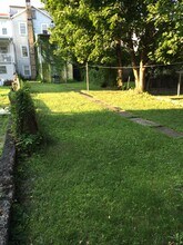 914 w walnut st, Unit 1 in Coal Township, PA - Foto de edificio - Building Photo