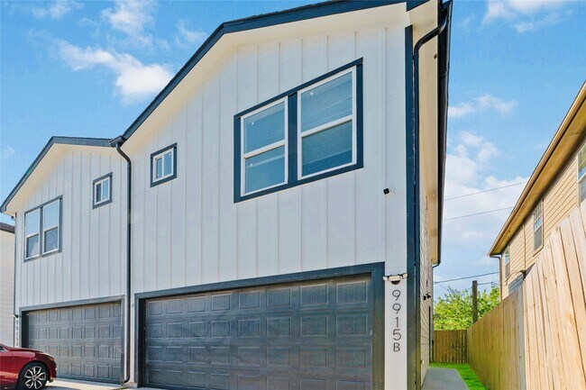 property at 9915 Porto Rico Rd