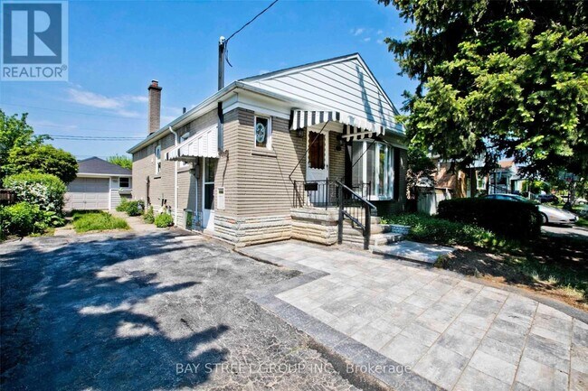 property at 40 Greylawn Crescent