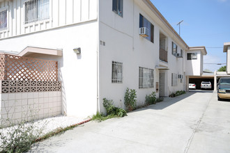 973 S Dewey St in Los Angeles, CA - Building Photo - Building Photo