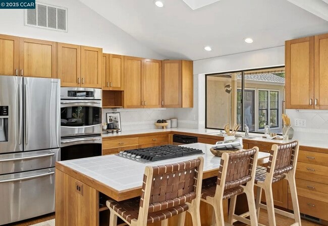 131 Clover Hill Ct in Danville, CA - Building Photo - Building Photo