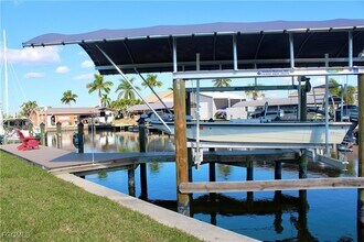 2744 Sanderling Ct in Saint James City, FL - Building Photo - Building Photo