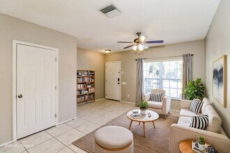 6333 Bayside Key Dr in Tampa, FL - Building Photo - Building Photo