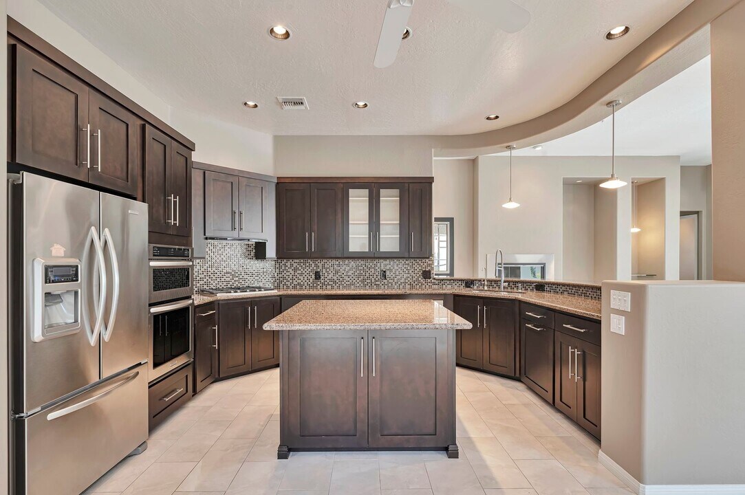 8220 E Mohawk Ln in Scottsdale, AZ - Building Photo
