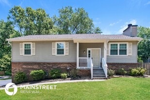 1900 Penwood Dr in Knoxville, TN - Building Photo