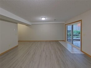 19405 Baldwin Cir NW in Elk River, MN - Building Photo - Building Photo