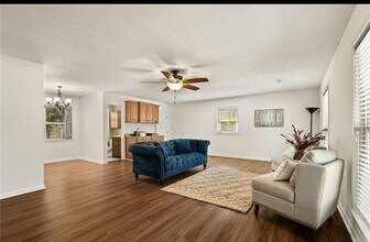 2012 Blue Teal Ln in Jeffersonville, IN - Building Photo - Building Photo
