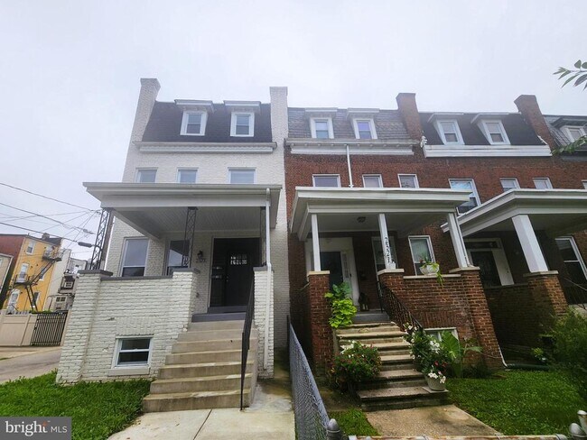 property at 2323 Whittier Ave