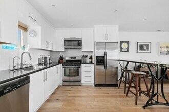 28711 CA-1 in Malibu, CA - Building Photo - Building Photo