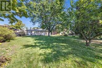 18 Windridge Dr in Markham, ON - Building Photo - Building Photo