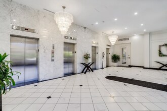 400 Madison St in Alexandria, VA - Foto de edificio - Building Photo