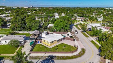 4161 NE 15th Terrace in Pompano Beach, FL - Building Photo - Building Photo