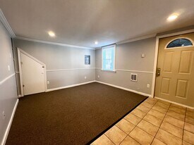 204 S Main St in Middletown, CT - Building Photo