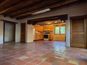 1470B Bishops Lodge Rd in Santa Fe, NM - Building Photo - Building Photo