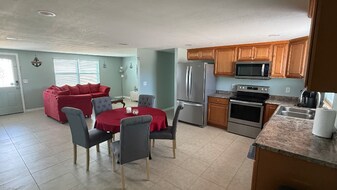 6620 Grace Sweat Rd in Riverview, FL - Building Photo