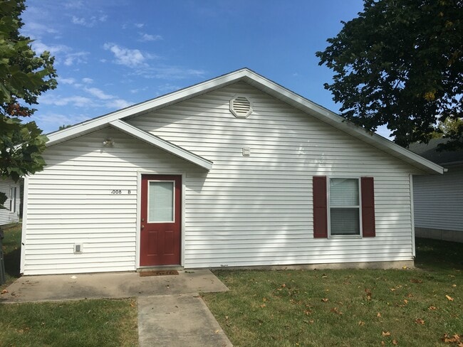1010 E Randolph St, Unit B in Kirksville, MO - Building Photo - Building Photo