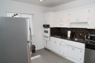 215 Antilla Ave in Coral Gables, FL - Building Photo - Building Photo