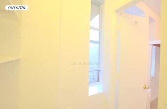 858 W End Ave in New York, NY - Building Photo - Building Photo