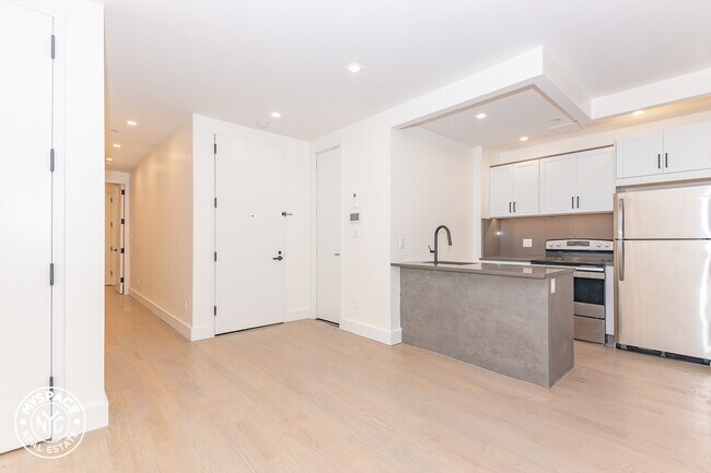 2909 Albemarle Rd-Unit -3F in Brooklyn, NY - Building Photo - Building Photo