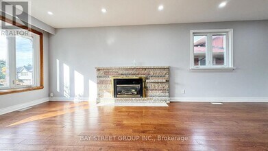 64 Sloley Rd in Toronto, ON - Building Photo - Building Photo