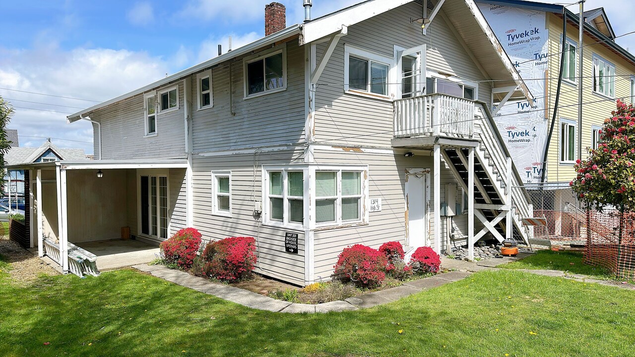 1314 High St in Bellingham, WA - Building Photo