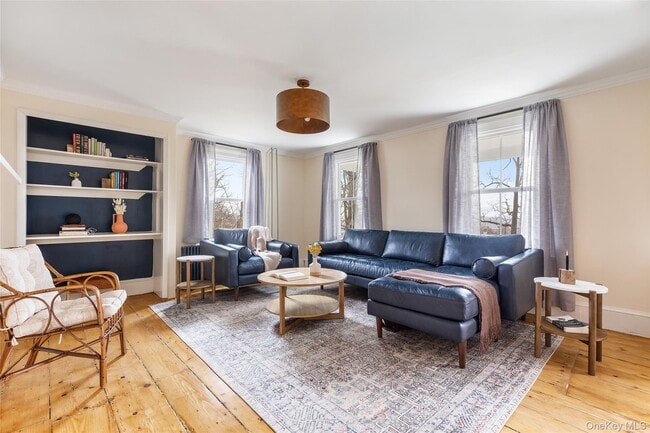 property at 34 Hudson Terrace