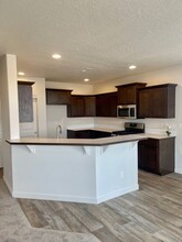 2467 NW Kingwood Ave in Redmond, OR - Building Photo - Building Photo