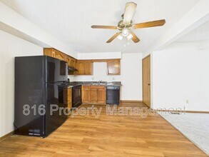 3517-3523 NE Independence Ave in Lee's Summit, MO - Building Photo - Building Photo