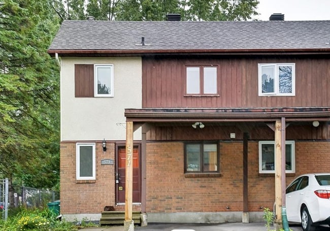 571 Seyton Dr in Ottawa, ON - Building Photo - Building Photo
