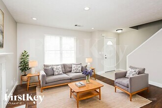 7064 Saratoga Dr in Flowery Branch, GA - Building Photo - Building Photo