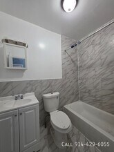 194 1/2 Buena Vista Ave in Yonkers, NY - Foto de edificio - Building Photo