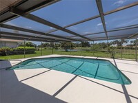 1015 N Cypress Point Dr in Venice, FL - Foto de edificio - Building Photo