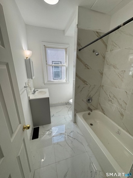 107 Fremont St in Bridgeport, CT - Building Photo - Building Photo