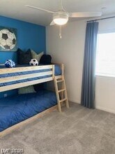 7285 Arroyo Crossing Pkwy in Las Vegas, NV - Building Photo - Building Photo