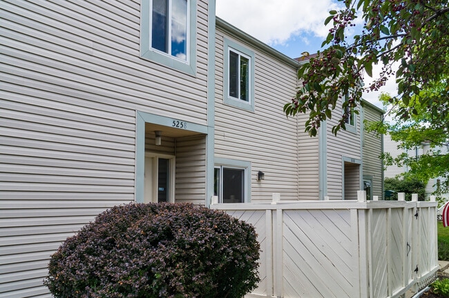 Cunard Village Apartments in Columbus, OH - Building Photo - Building Photo