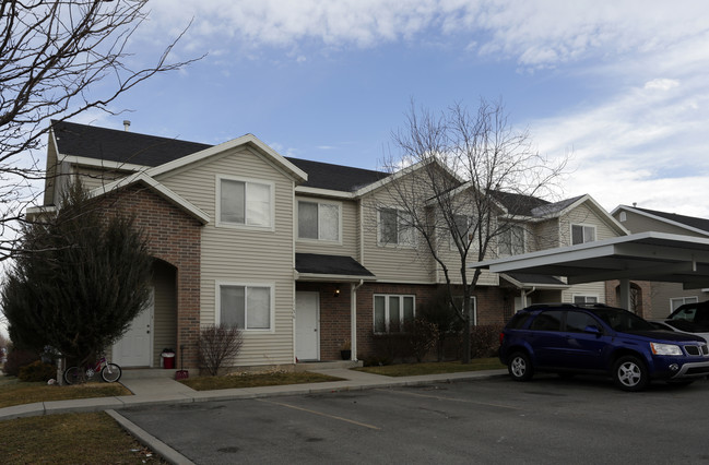 Fairfield Townhomes in Logan, UT - Foto de edificio - Building Photo