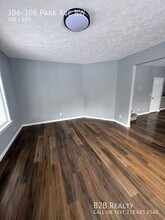 306-308 Park Ave NW in Canton, OH - Foto de edificio - Building Photo