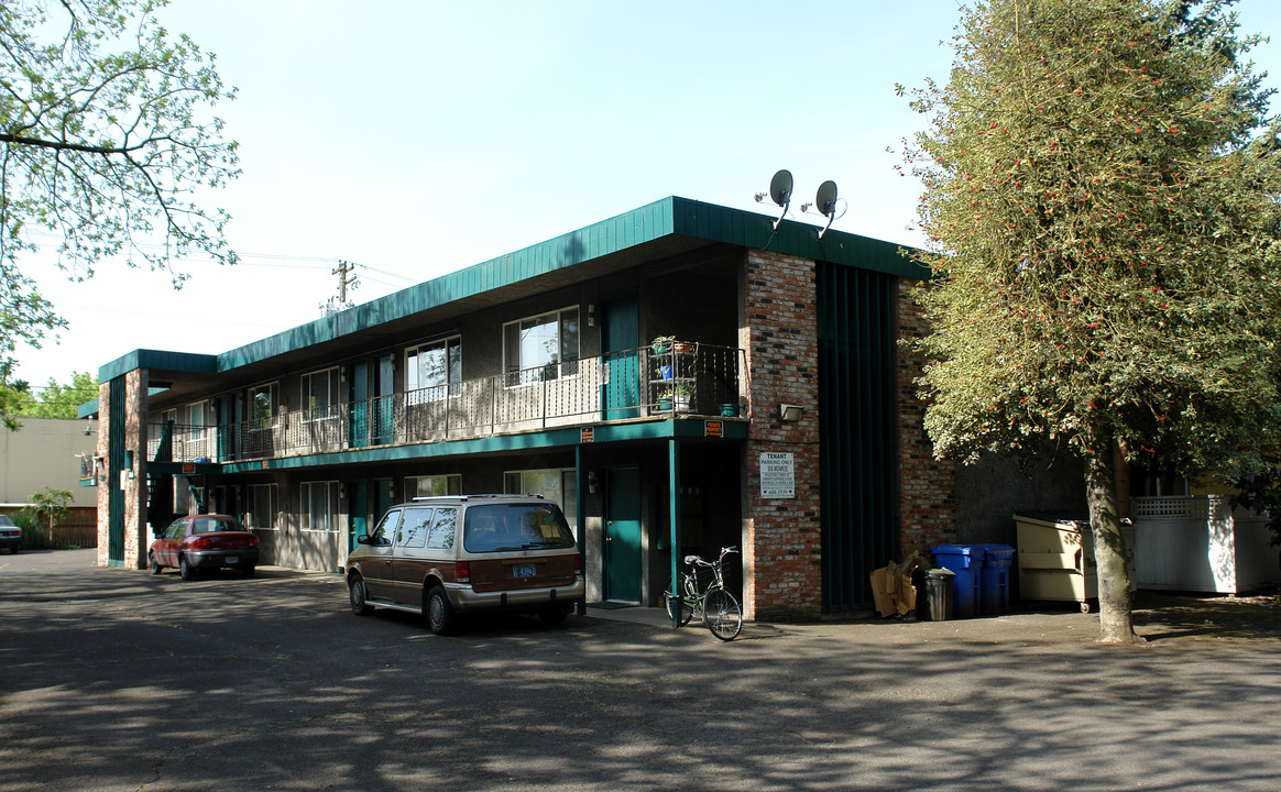 500 Monroe St in Eugene, OR - Building Photo