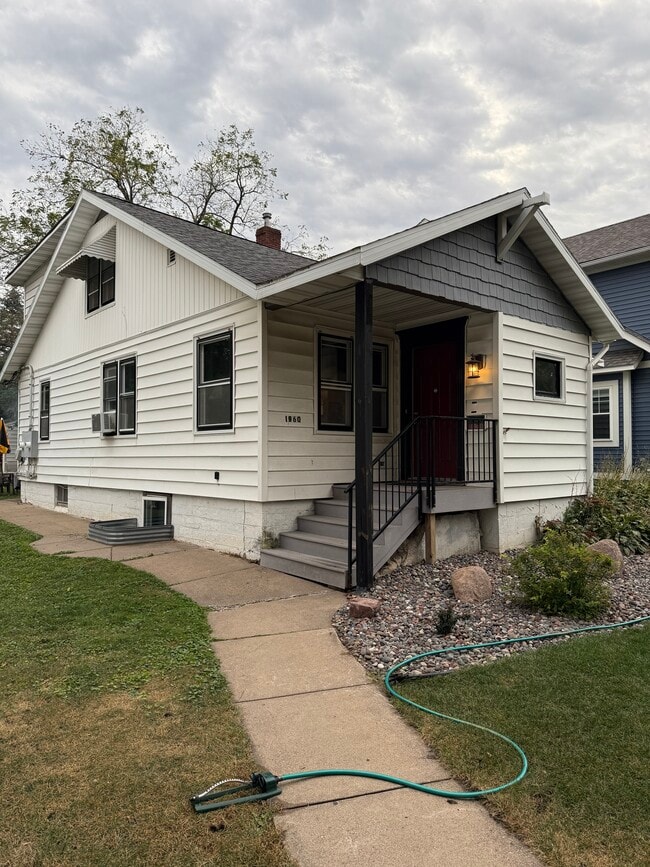 property at 1960 Lincoln Ave #4