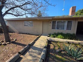 775-775 E Honolulu St in Lindsay, CA - Building Photo