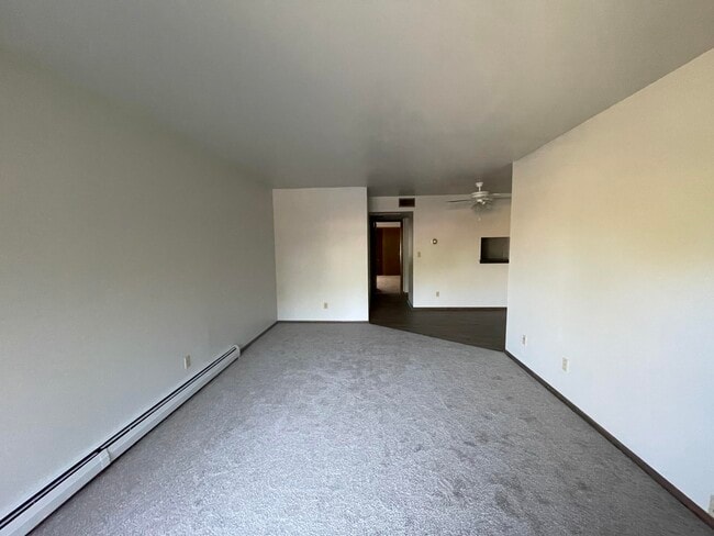 6167 W Cold Spring Rd in Greenfield, WI - Building Photo - Building Photo