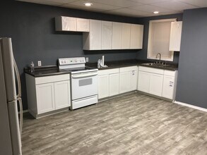 319 W 10th St, Unit 1 in Newport, KY - Foto de edificio - Building Photo