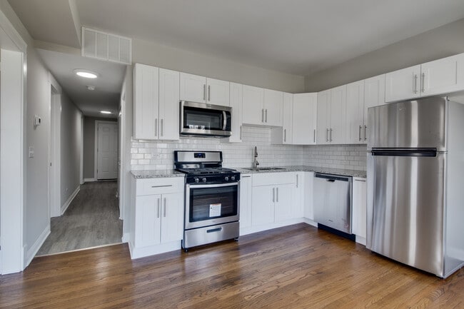 3707 N Lockwood Ave in Chicago, IL - Building Photo - Building Photo