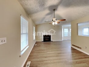 446 Thornbrooke Dr in Hiram, GA - Building Photo - Building Photo