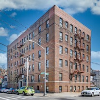 3242 Decatur Ave in Bronx, NY - Foto de edificio - Primary Photo