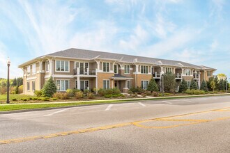 PrairieWalk in Brookfield, WI - Building Photo - Building Photo