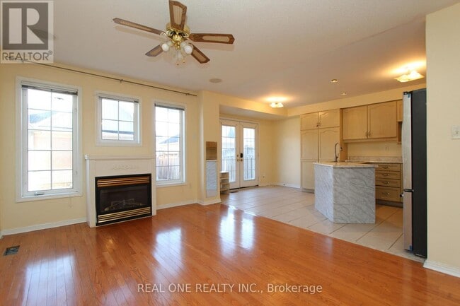 749 Bur Oak Ave in Markham, ON - Building Photo - Building Photo