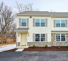 950 N 9th St in Lebanon, PA - Building Photo